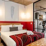 425 Wex1 By Perch Stays With Daily Housekeeping